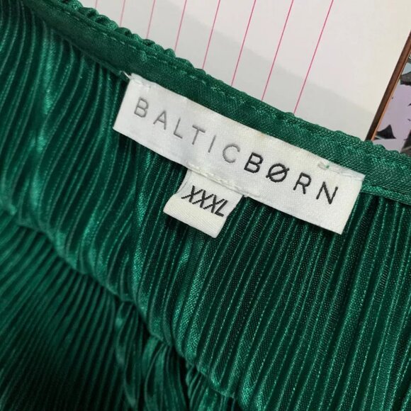 BALTIC BORN Forest Green VENUS Pleated Surplice Maxi Dress - Picture 8 of 10